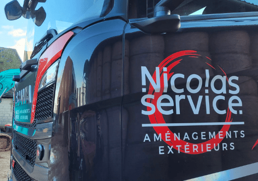 Nicolas Service